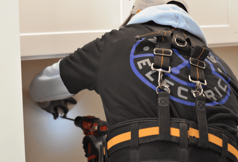 The Benefits to Hiring a Professional Electrician
